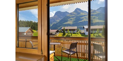 Wanderurlaub - Bach (Bach) - Aussicht Doppelzimmer Annemone im Hotel Walserberg - Hotel Walserberg