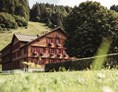 Wanderhotel: Außenansicht Stammhaus - Der Adler Schoppernau