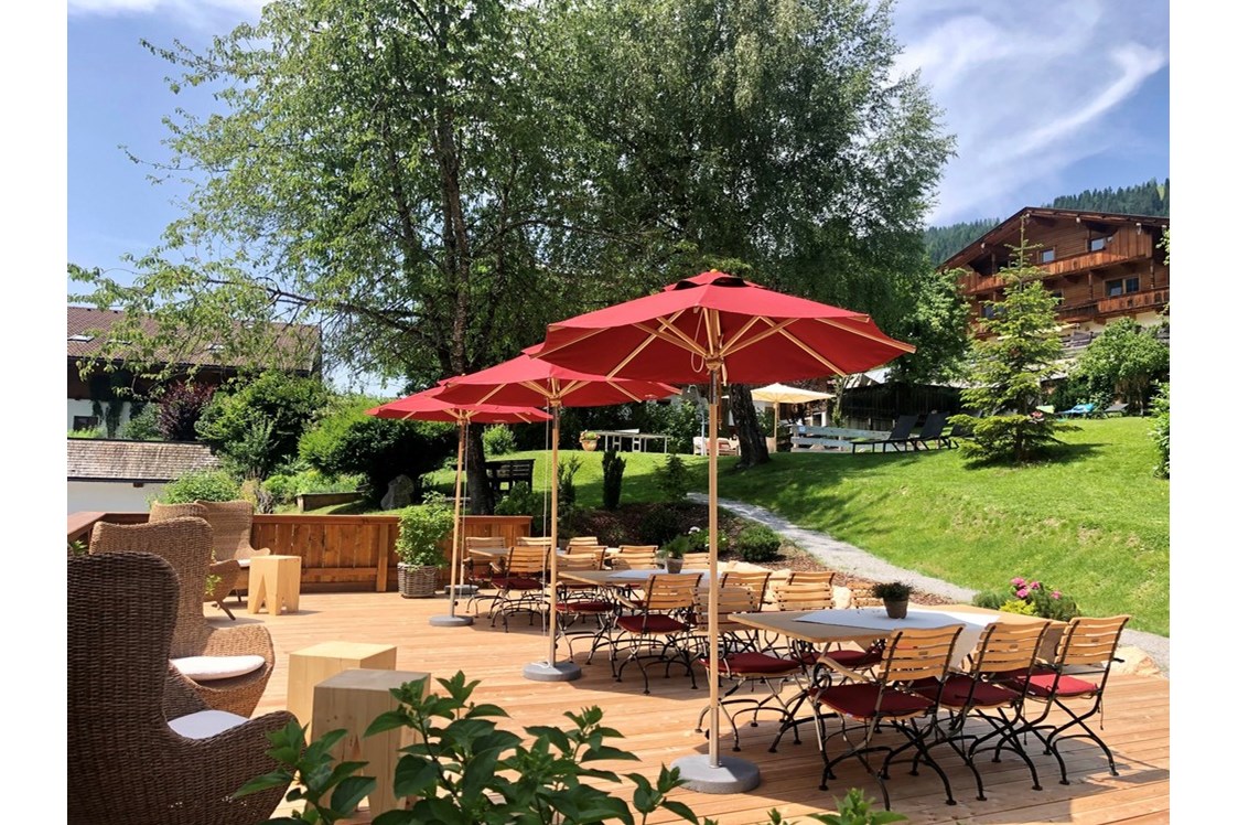 Wanderhotel: Unsere Sonnenterrasse im Garten - Hotel Zur Post