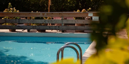 Wanderurlaub - Hotel-Schwerpunkt: Wandern & Biken - Tirol - Unser Pool - Hotel Zur Post