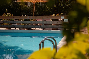 Wanderhotel: Unser Pool - Hotel Zur Post