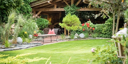 Wanderurlaub - Hotel-Schwerpunkt: Wandern & Biken - Tirol - Garten - Hotel Pramstraller