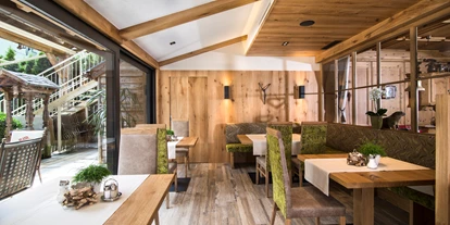 Wanderurlaub - Hotel-Schwerpunkt: Wandern & Biken - Tirol - Speisesaal - Hotel Pramstraller