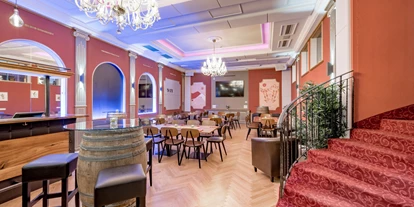 Wanderurlaub - Bach (Bach) - Casual Restaurant - Hotel Arlen Lodge