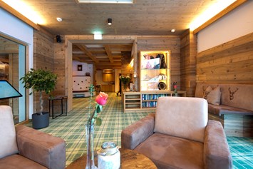 Wanderhotel: Gemütliche Lounge mit Seeblick - Hotel Bergland am Achensee