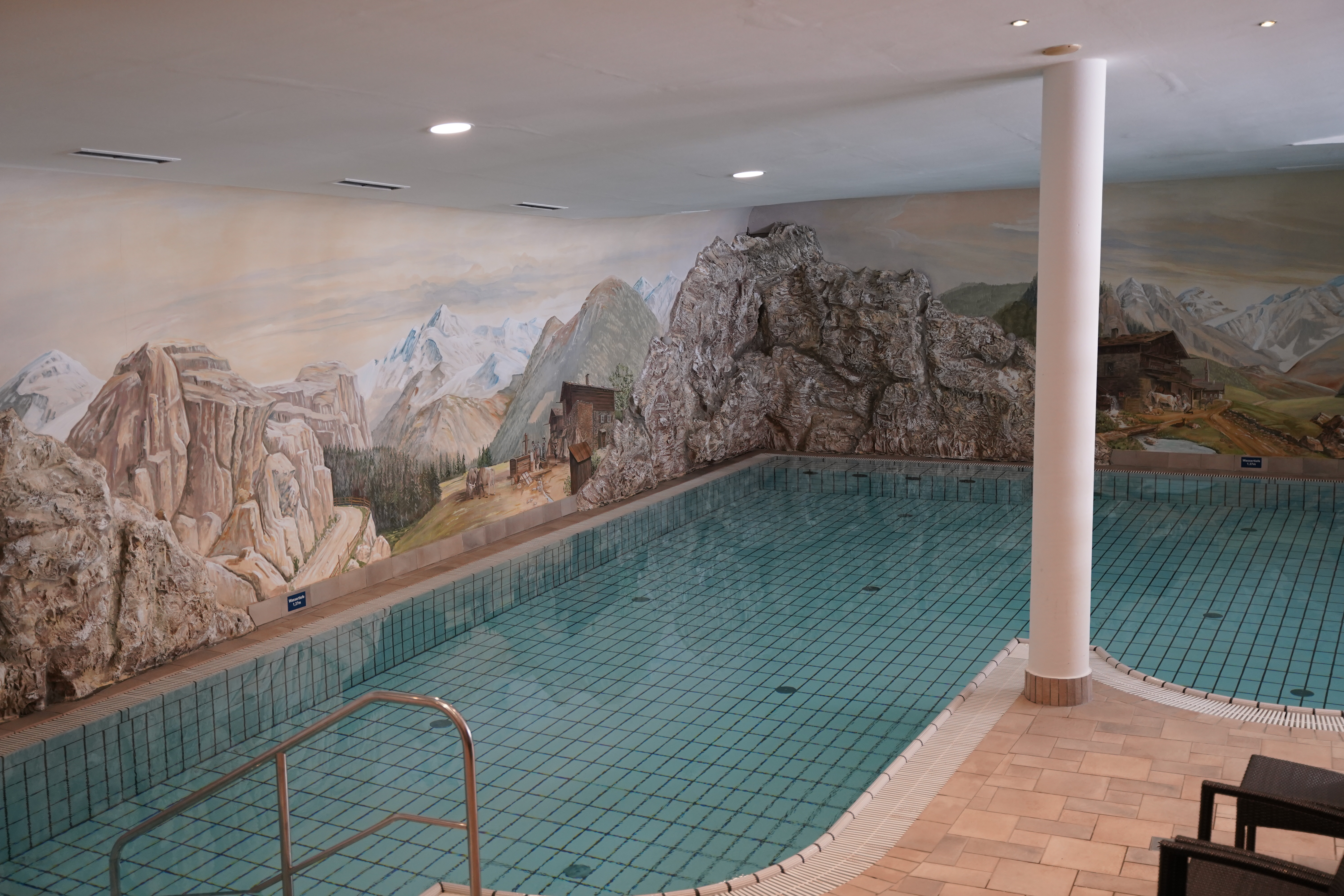 Wanderurlaub - Hotelbar - Ried im Oberinntal - Hallenbad - Hotel Mittagskogel Pitztal