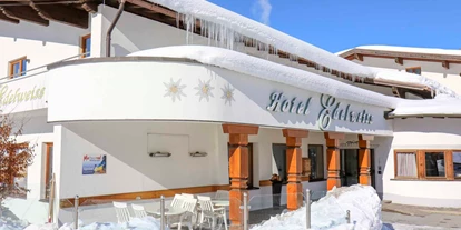 Wanderurlaub - Hotel-Schwerpunkt: Wandern & Biken - Tirol - Außenansicht Hotel WINTER - Hotel Edelweiss