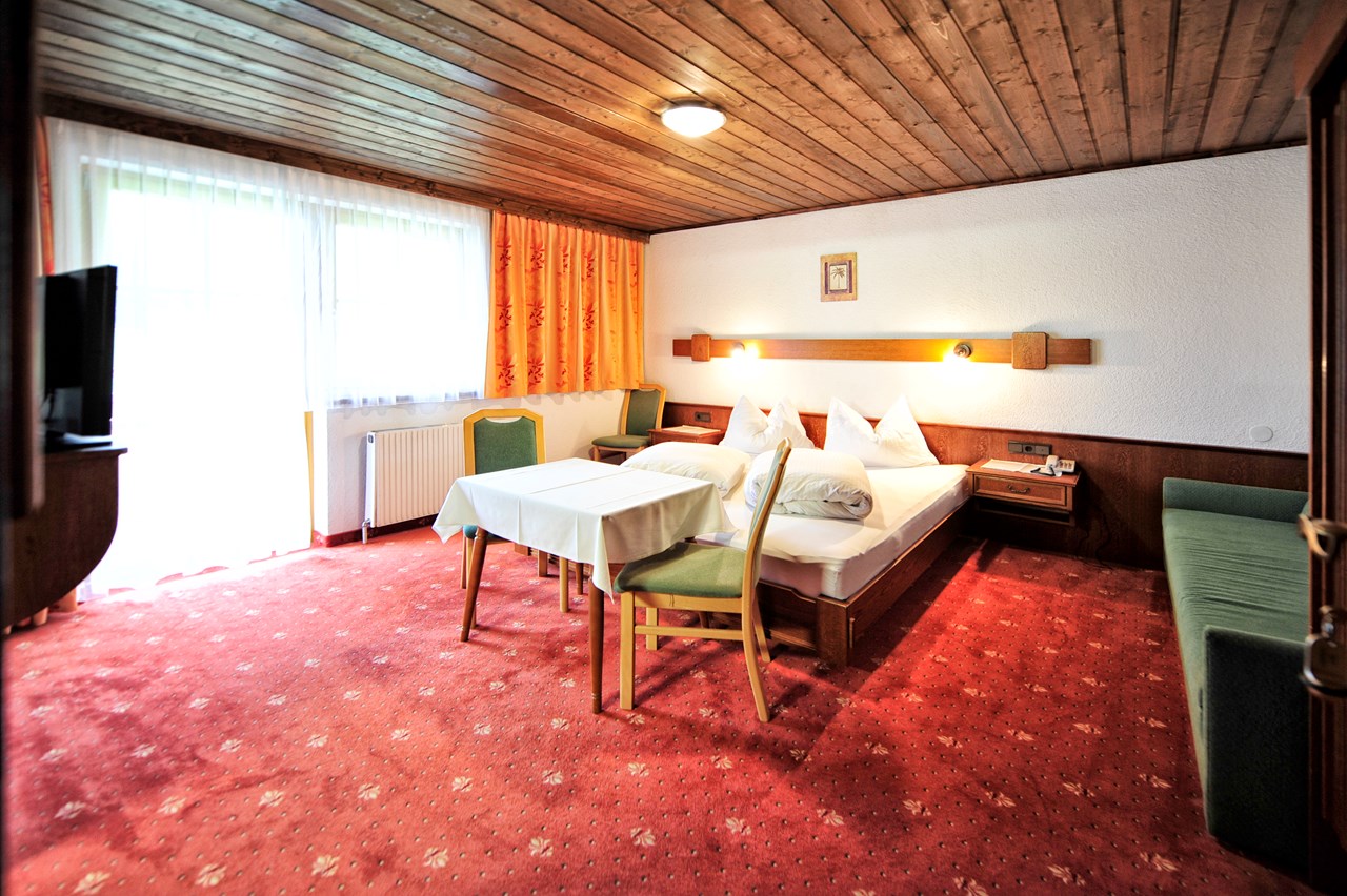 the Galtürerhof Zimmerkategorien Mehrbettzimmer Max 3 | 24-27m²