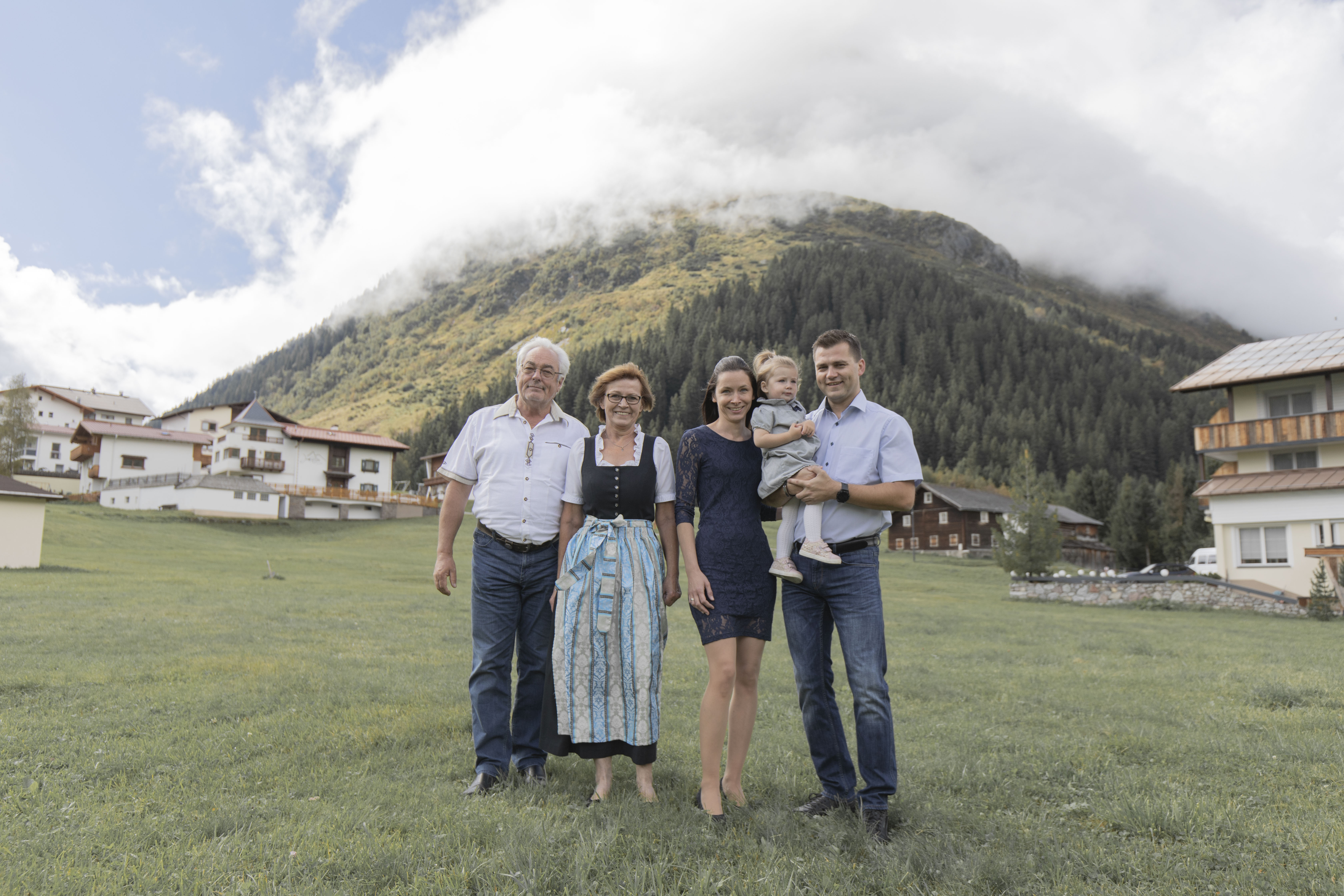 Wanderurlaub - PLZ 6782 (Österreich) - Familie Kurz - Berghotel Rasis