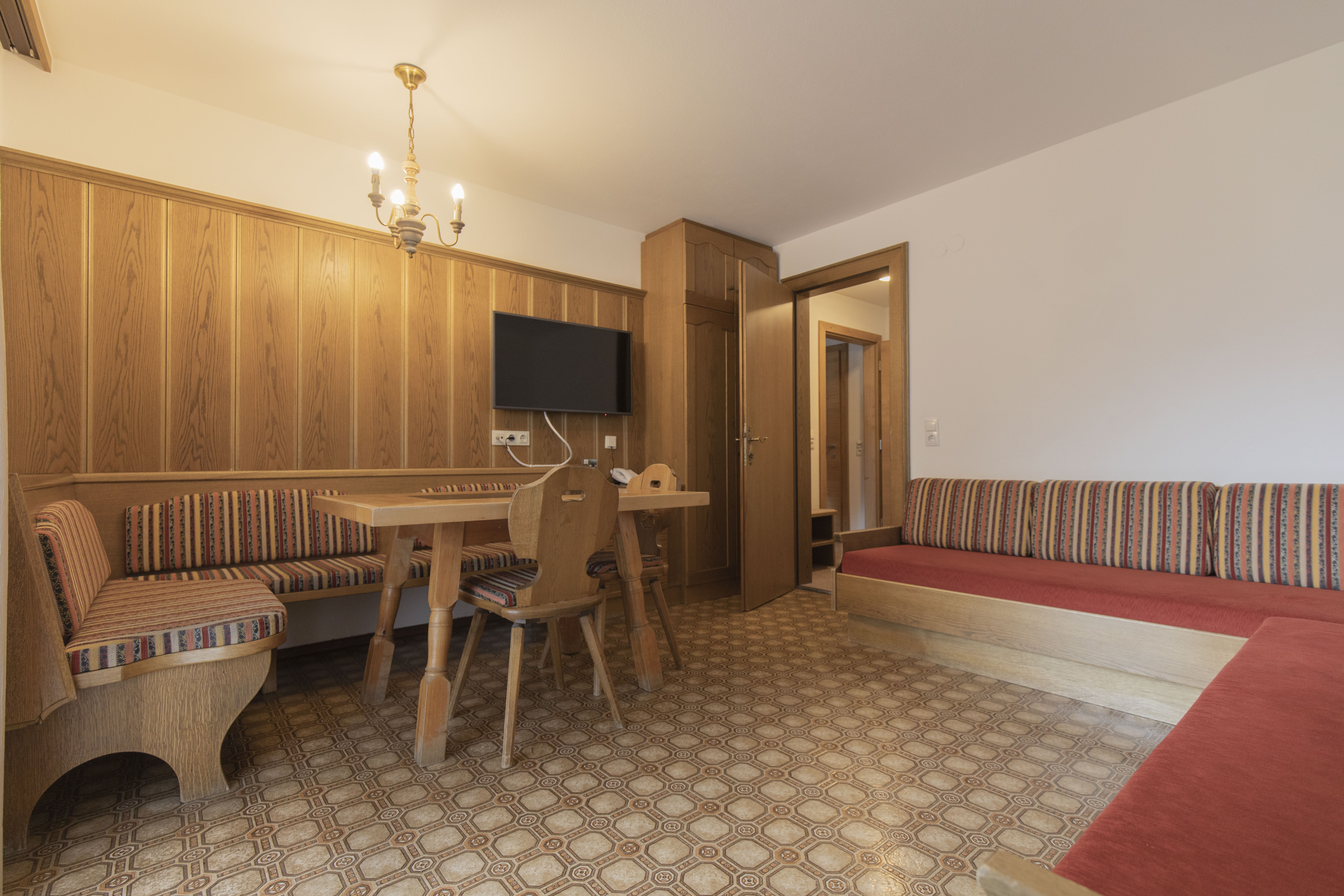 Wanderhotel: Apartment Vallüla - Berghotel Rasis