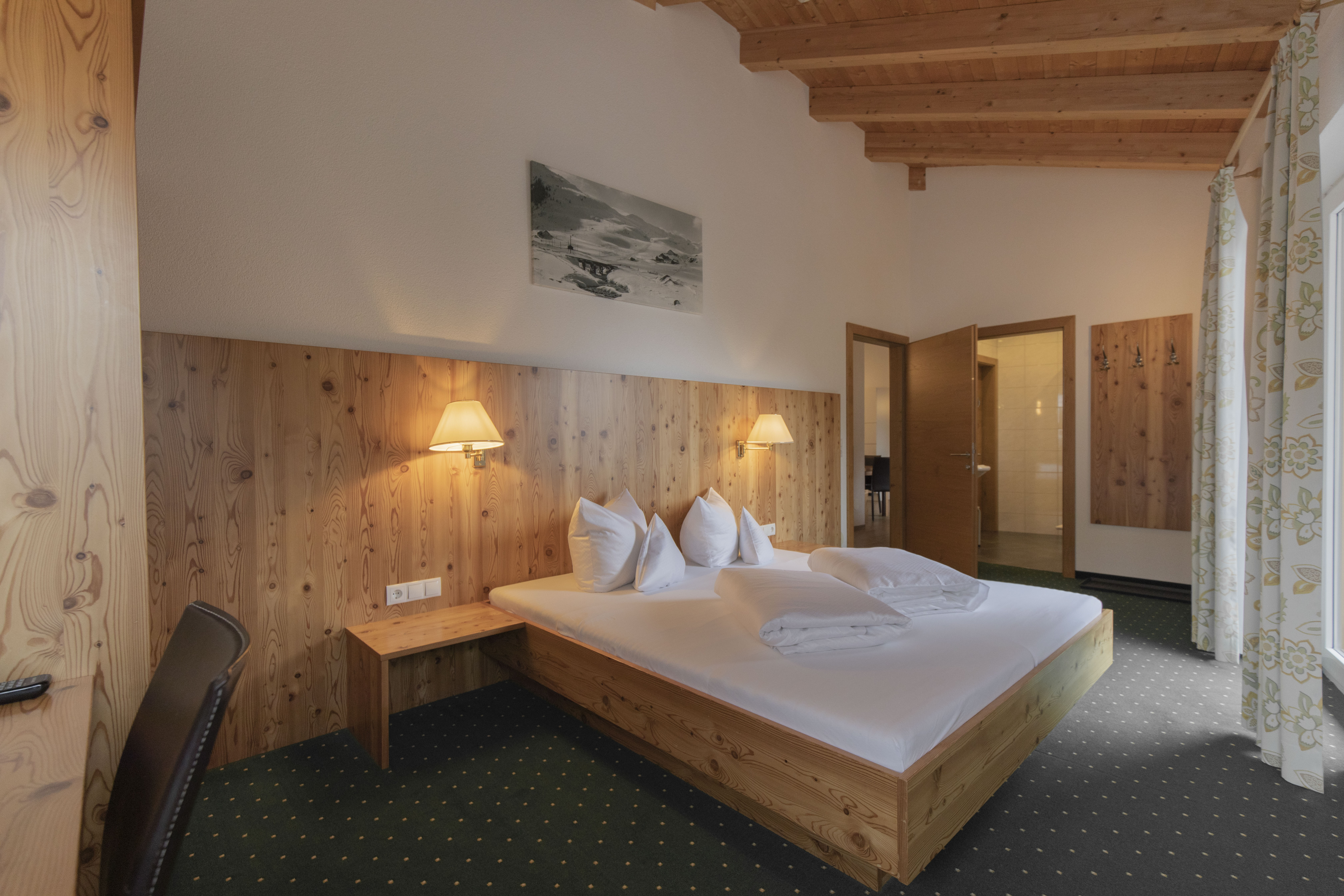 Wanderhotel: Apartment Fluchthorn - Berghotel Rasis