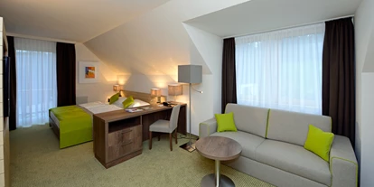 Wanderurlaub - Pools: Schwimmteich - Hotel Schwarz Alm Zwettl