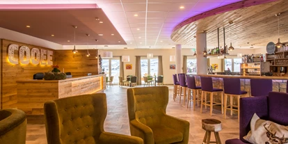 Wanderurlaub - Fahrstuhl - COOEE Alpin Hotel Dachstein