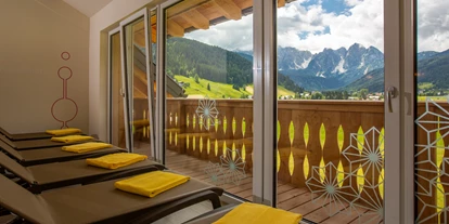 Wanderurlaub - Fahrstuhl - COOEE Alpin Hotel Dachstein